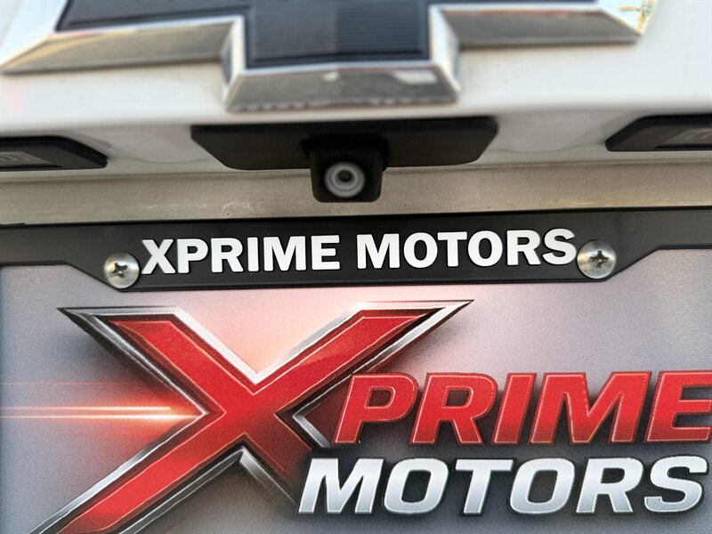 2018 Chevrolet Suburban LT - Photo 11 - South Gate, CA 90280