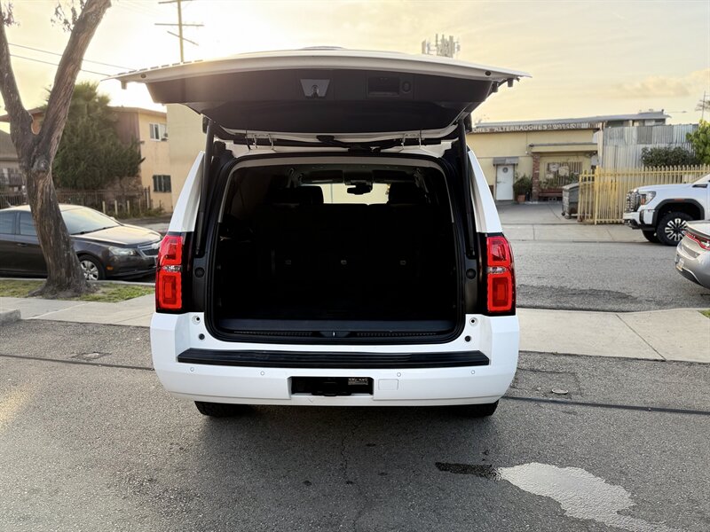 2018 Chevrolet Suburban LT - Photo 12 - South Gate, CA 90280