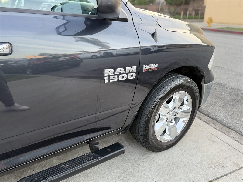 2016 RAM 1500 SLT - Photo 11 - South Gate, CA 90280