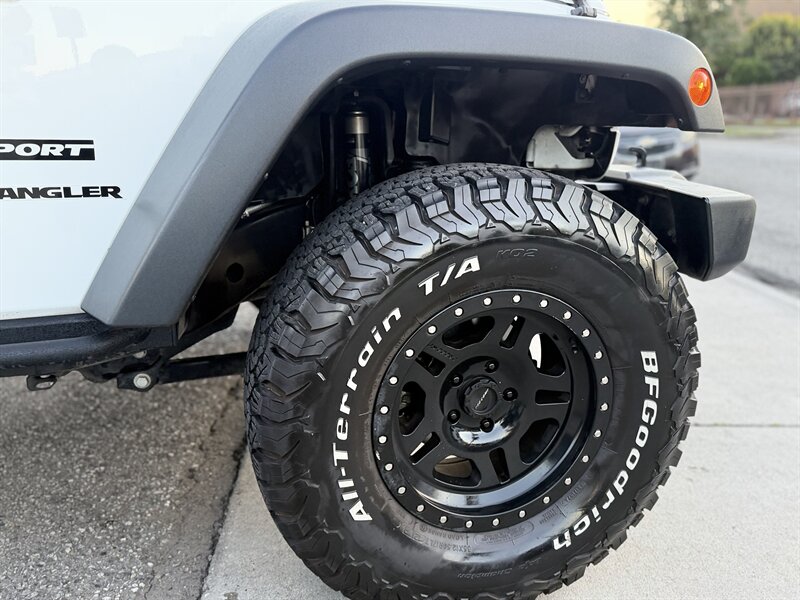 2014 Jeep Wrangler Sport - Photo 7 - South Gate, CA 90280