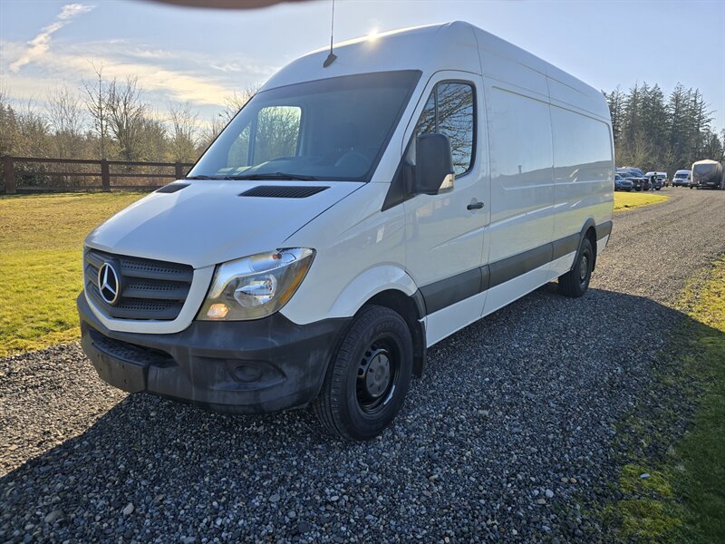 2017 Mercedes-Benz Sprinter Worker 2500 - Photo 4 - Oregon City, OR 97045