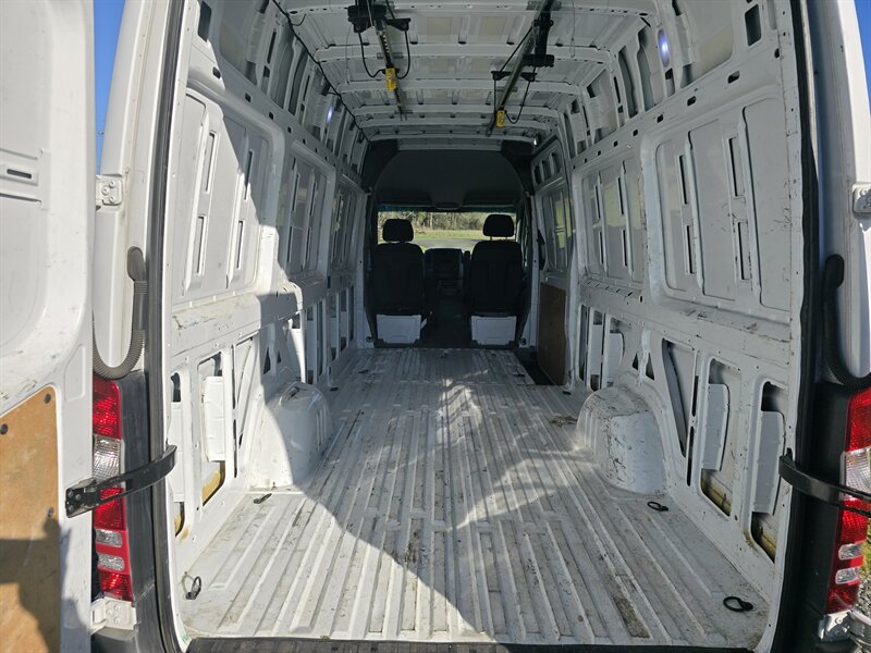 2017 Mercedes-Benz Sprinter Worker 2500 - Photo 13 - Oregon City, OR 97045