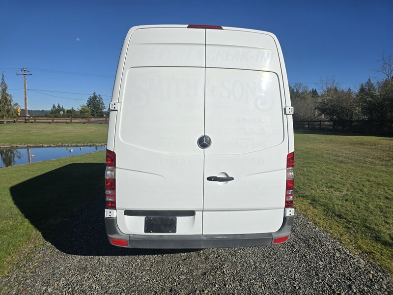 2017 Mercedes-Benz Sprinter Worker 2500 - Photo 7 - Oregon City, OR 97045