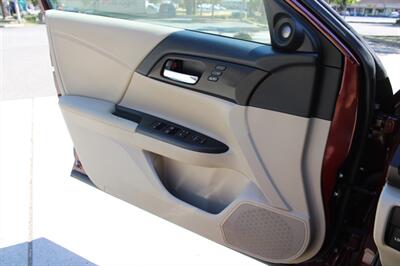 2015 Honda Accord EX-L   - Photo 10 - Roseville, CA 95678