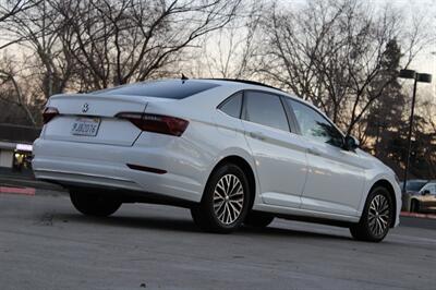 2019 Volkswagen Jetta SE   - Photo 5 - Roseville, CA 95678