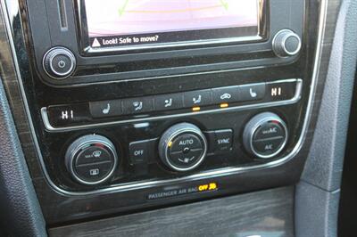 2017 Volkswagen Passat 1.8T Comfortline   - Photo 19 - Roseville, CA 95678