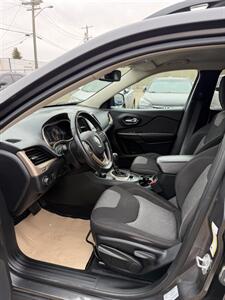 2016 Jeep Cherokee Sport Altitude   - Photo 11 - Edmonton, AB T5L 1A4