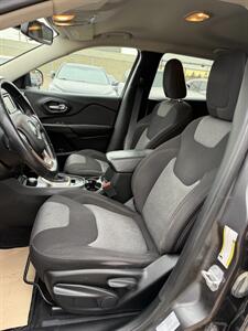 2016 Jeep Cherokee Sport Altitude   - Photo 10 - Edmonton, AB T5L 1A4