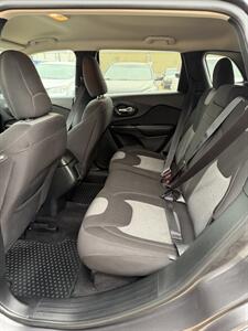 2016 Jeep Cherokee Sport Altitude   - Photo 8 - Edmonton, AB T5L 1A4