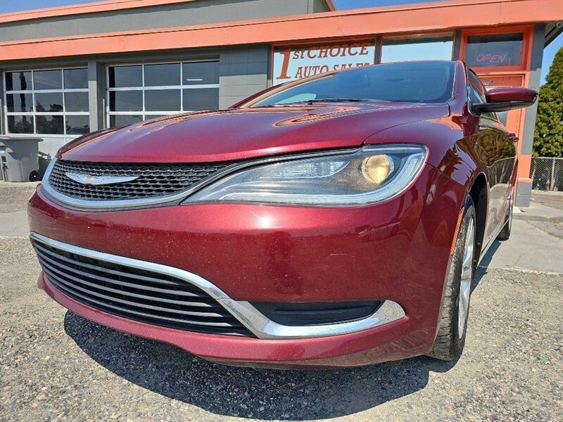 2016 Chrysler 200 Limited   - Photo 1 - West Richland, WA 99353
