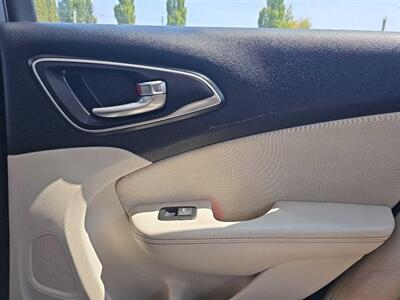 2016 Chrysler 200 Limited   - Photo 15 - West Richland, WA 99353