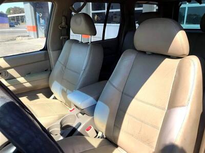 2001 Nissan Pathfinder LE   - Photo 6 - West Richland, WA 99353