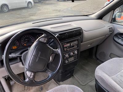 2001 Pontiac Montana SE - Photo 4 - West Richland, WA 99353