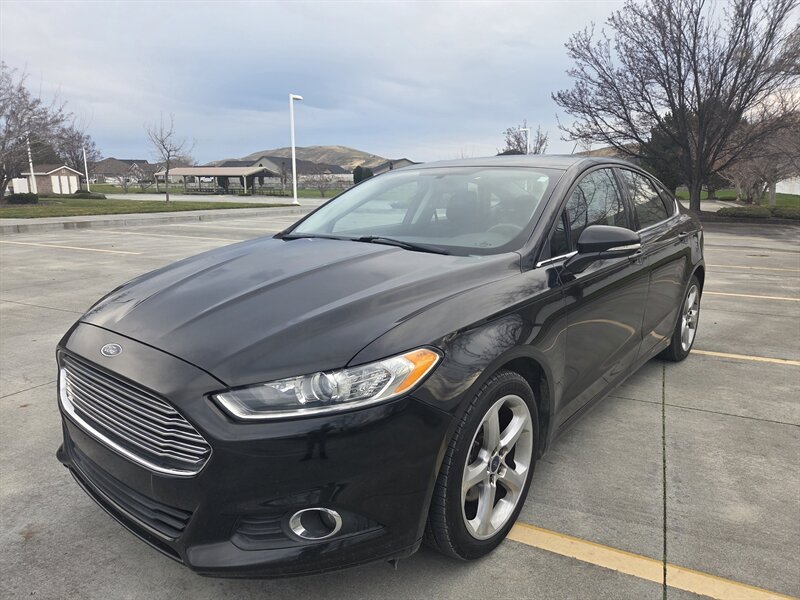 2014 Ford Fusion SE   - Photo 1 - West Richland, WA 99353