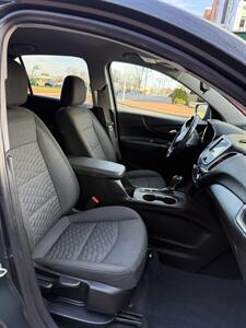 2020 Chevrolet Equinox LT   - Photo 6 - Owensboro, KY 42303