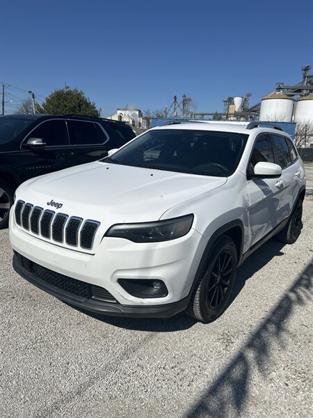 2019 Jeep Cherokee Latitude   - Photo 1 - Owensboro, KY 42303