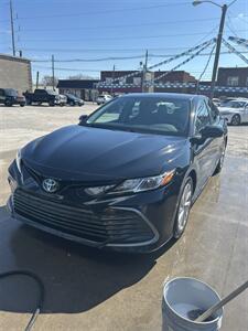 2022 Toyota Camry LE - Photo 2 - Owensboro, KY 42303