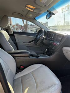 2012 Kia Optima EX   - Photo 7 - Owensboro, KY 42303