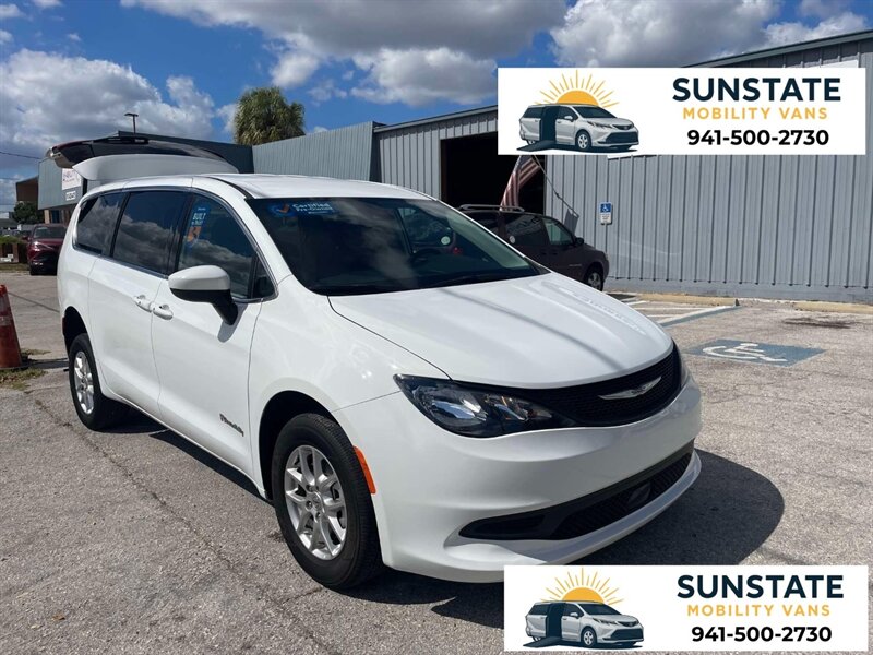 2023 Chrysler Voyager L Wheelchair Van  BraunAbility Manual Rear Entry