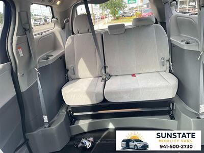 2019 Toyota Sienna LE Wheelchair Van  BraunAbility Side Entry - Photo 5 - Sarasota, FL 34232