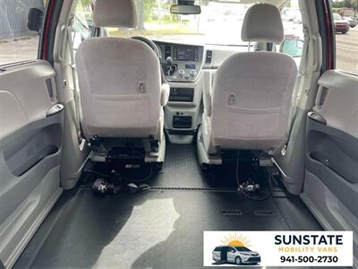2019 Toyota Sienna LE Wheelchair Van  BraunAbility Side Entry - Photo 6 - Sarasota, FL 34232