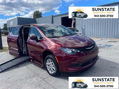 2022 Chrysler Voyager LX Wheelchair Van BraunAbility Chrysler Foldout XT - Photo 1 - Sarasota, FL 34232
