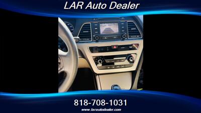 2015 Hyundai SONATA SE   - Photo 17 - Reseda, CA 91335