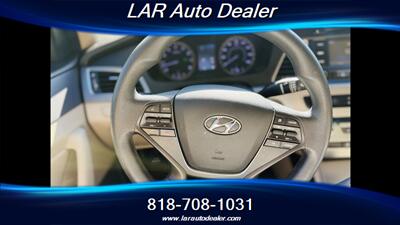 2015 Hyundai SONATA SE   - Photo 22 - Reseda, CA 91335