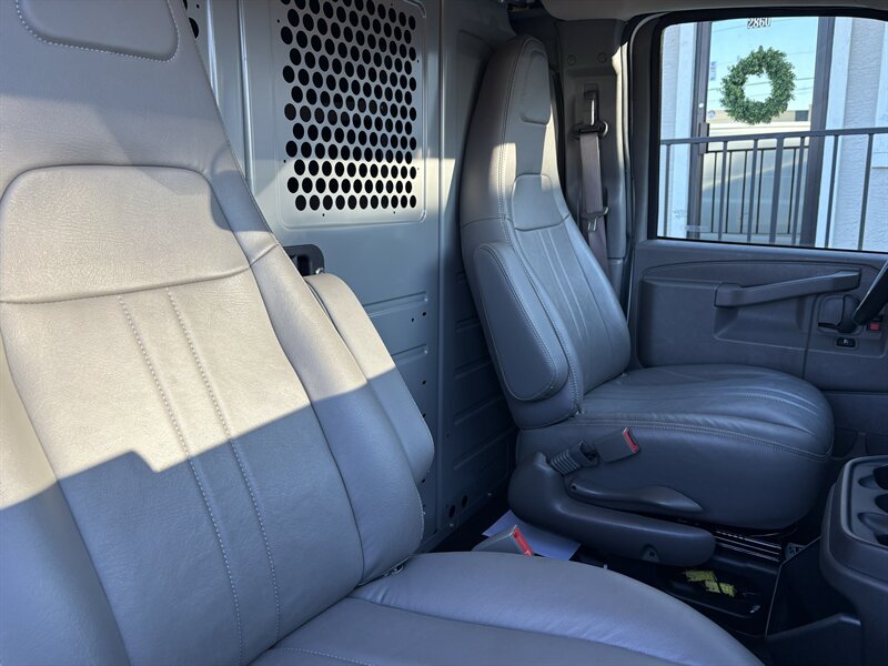 2023 Chevrolet Express 2500 - Photo 18 - Lecanto, FL 34461