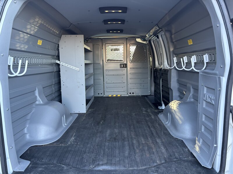 2023 Chevrolet Express 2500 - Photo 23 - Lecanto, FL 34461