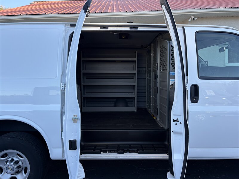 2023 Chevrolet Express 2500 - Photo 19 - Lecanto, FL 34461