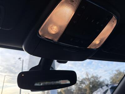 2017 Jeep Grand Cherokee Overland   - Photo 16 - Lecanto, FL 34461