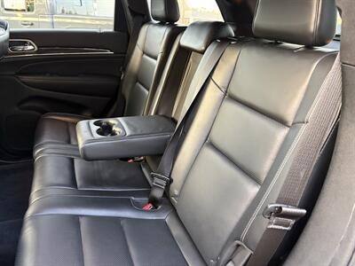 2017 Jeep Grand Cherokee Overland   - Photo 28 - Lecanto, FL 34461