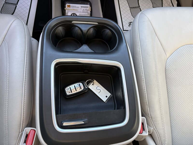 2021 Chrysler Pacifica Touring L - Photo 15 - Lecanto, FL 34461