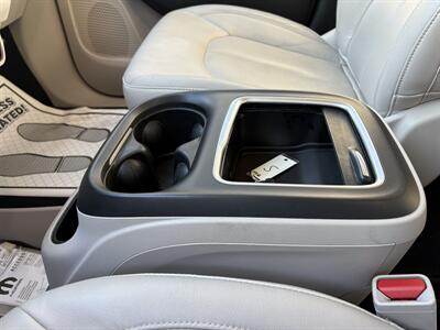 2021 Chrysler Pacifica Touring L - Photo 14 - Lecanto, FL 34461