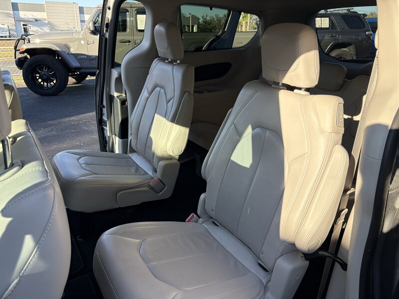 2021 Chrysler Pacifica Touring L - Photo 28 - Lecanto, FL 34461