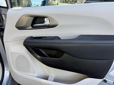 2021 Chrysler Pacifica Touring L - Photo 20 - Lecanto, FL 34461