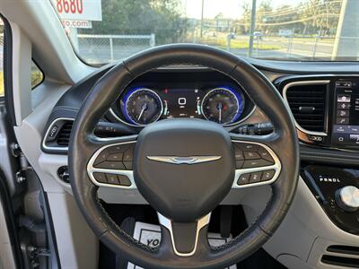 2021 Chrysler Pacifica Touring L - Photo 11 - Lecanto, FL 34461