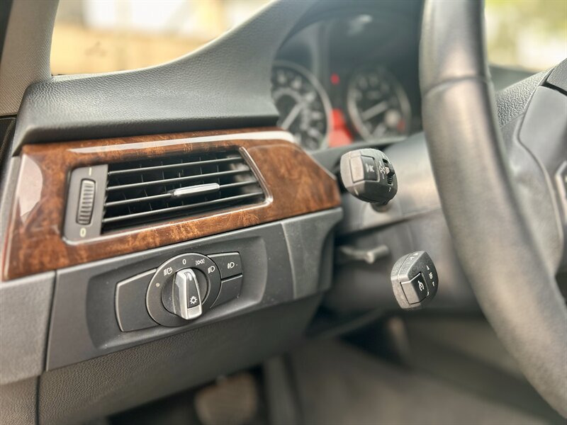 2010 BMW BMW 328i LEATHER ROOF 61K LOW MILES BLUETOOTH YOUTUBE VIDEO   - Photo 49 - Stafford, TX 77477