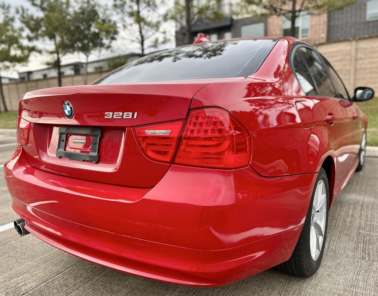 2010 BMW BMW 328i LEATHER ROOF 61K LOW MILES BLUETOOTH YOUTUBE VIDEO   - Photo 31 - Stafford, TX 77477