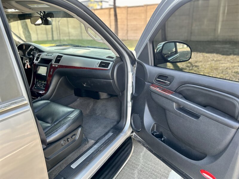 2010 Cadillac Escalade ESV LUXURY AWD DVD HTD & COOL SEATS YOU TUBE VIDEO   - Photo 60 - Stafford, TX 77477