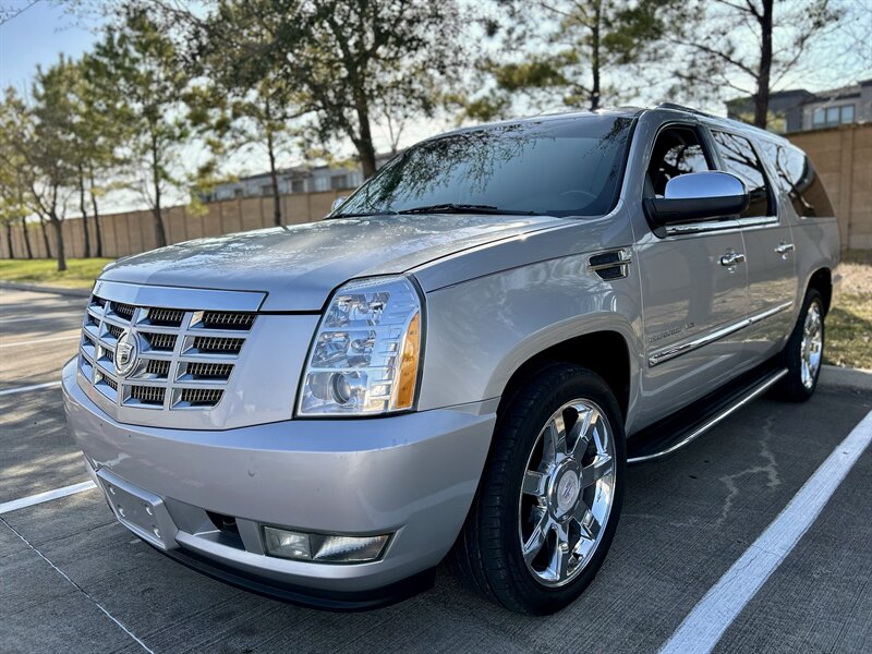2010 Cadillac Escalade ESV LUXURY AWD DVD HTD & COOL SEATS YOU TUBE VIDEO   - Photo 2 - Stafford, TX 77477