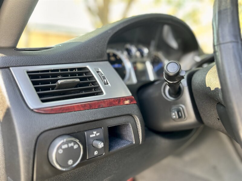 2010 Cadillac Escalade ESV LUXURY AWD DVD HTD & COOL SEATS YOU TUBE VIDEO   - Photo 41 - Stafford, TX 77477