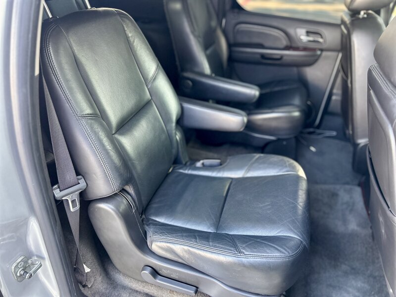 2010 Cadillac Escalade ESV LUXURY AWD DVD HTD & COOL SEATS YOU TUBE VIDEO   - Photo 57 - Stafford, TX 77477