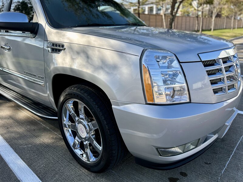 2010 Cadillac Escalade ESV LUXURY AWD DVD HTD & COOL SEATS YOU TUBE VIDEO   - Photo 8 - Stafford, TX 77477
