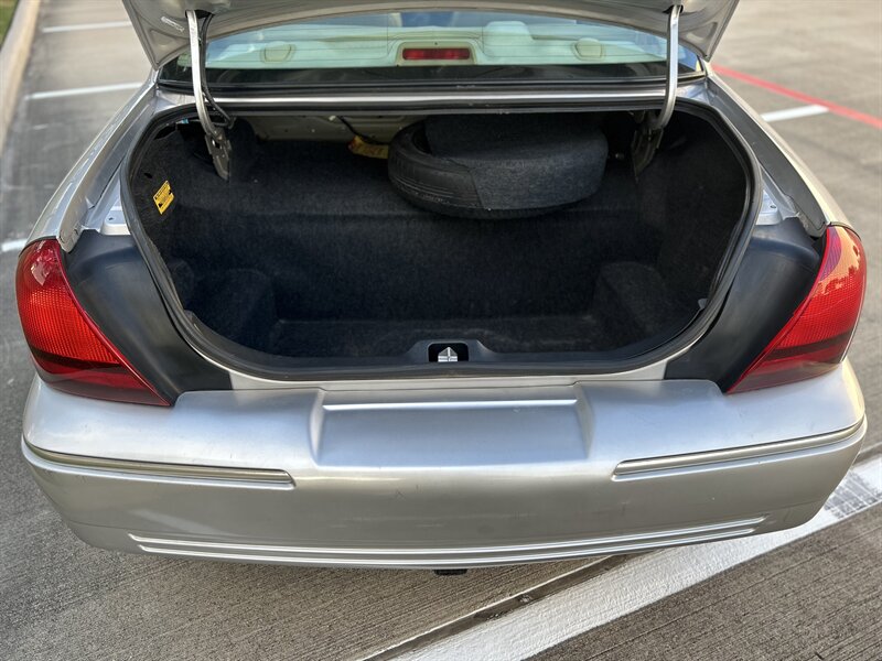 2008 Mercury MERCURY GRAND MARQUIS LS LEATHER WOOD 88K LOW MILES YouTube VIDEO   - Photo 33 - Stafford, TX 77477