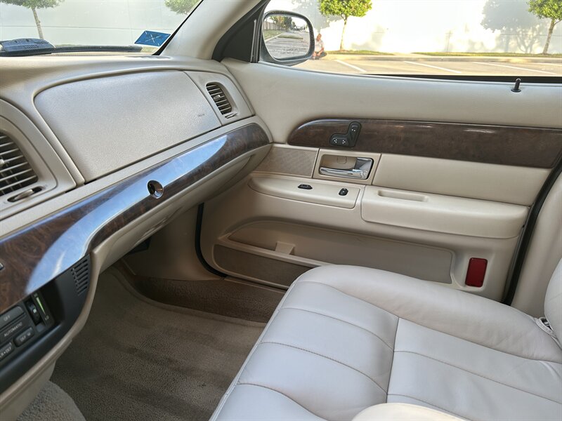 2008 Mercury MERCURY GRAND MARQUIS LS LEATHER WOOD 88K LOW MILES YouTube VIDEO   - Photo 38 - Stafford, TX 77477
