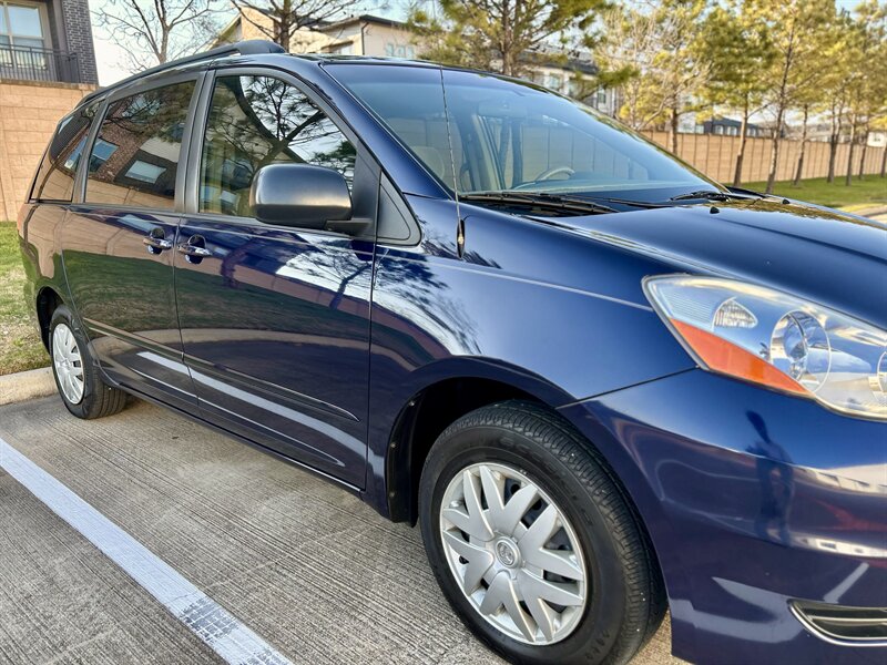 2006 Toyota TOYOTA SIENNA LE SUPER LOW 17K MILES NEW TIRES YOUTUBE VIDEO   - Photo 8 - Stafford, TX 77477
