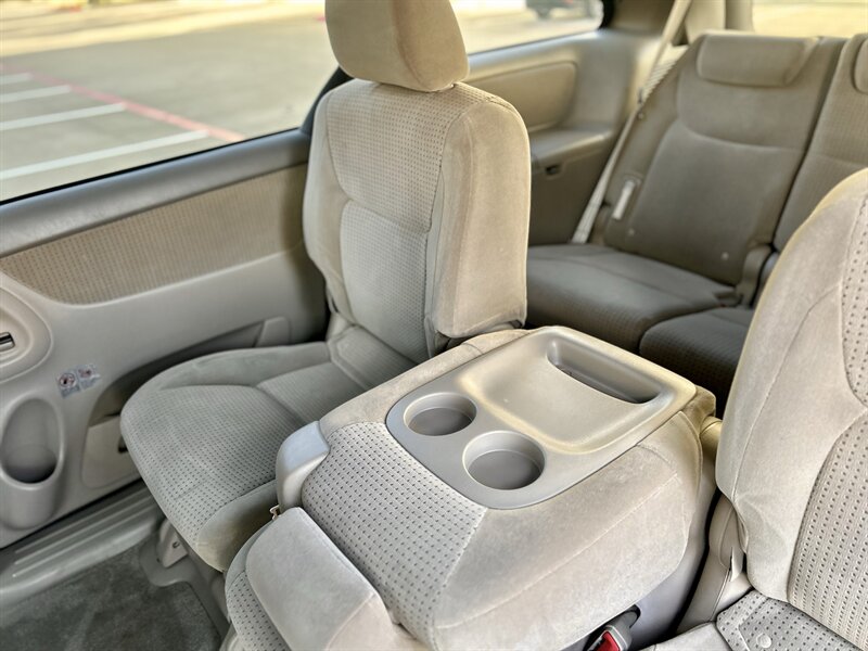 2006 Toyota TOYOTA SIENNA LE SUPER LOW 17K MILES NEW TIRES YOUTUBE VIDEO   - Photo 59 - Stafford, TX 77477
