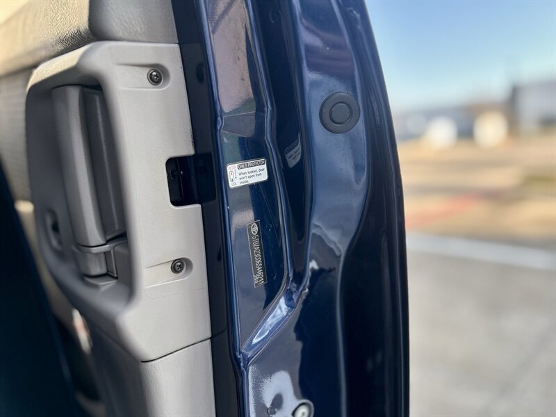 2006 Toyota TOYOTA SIENNA LE SUPER LOW 17K MILES NEW TIRES YOUTUBE VIDEO   - Photo 77 - Stafford, TX 77477